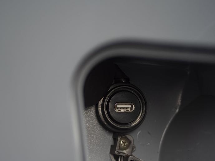 Velca Calima S – USB MOTOCICLETA ELÉCTRICA VELCA CALIMA S 25 5Kw - vehículos eléctricos