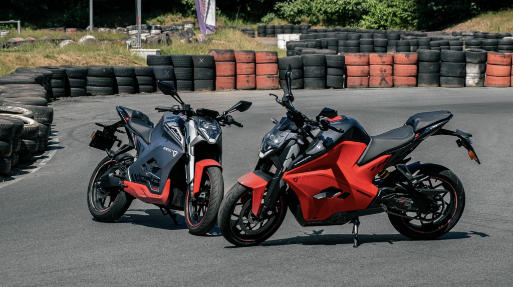 MOTOCICLETA ELÉCTRICA ULTRAVIOLETTE F77 - vehículos eléctricos