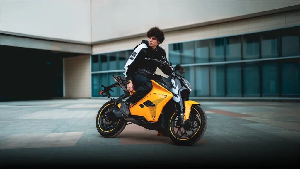 MOTOCICLETA ELÉCTRICA ULTRAVIOLETTE F77 - vehículos eléctricos