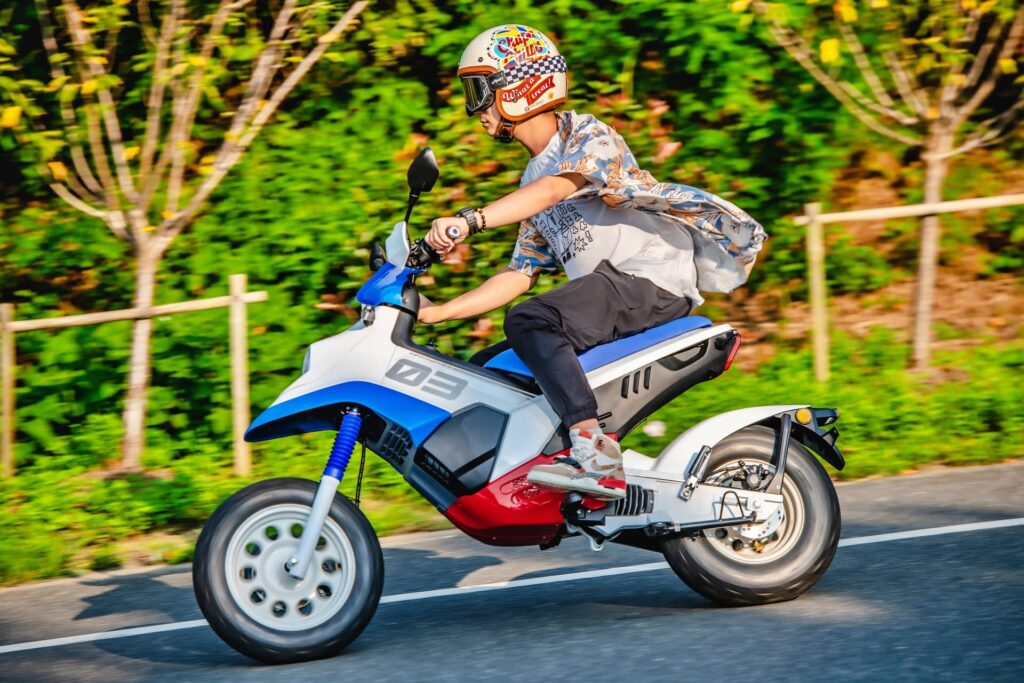 MOTO ELECTRICA FELO FW03 6 KW - vehículos eléctricos